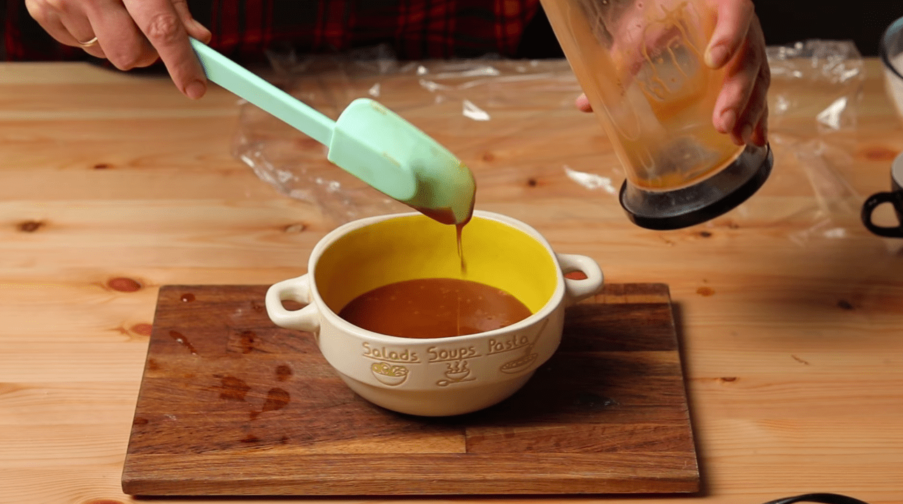 Рецепт солодких горішків з карамеллю: смак дитинства повертається