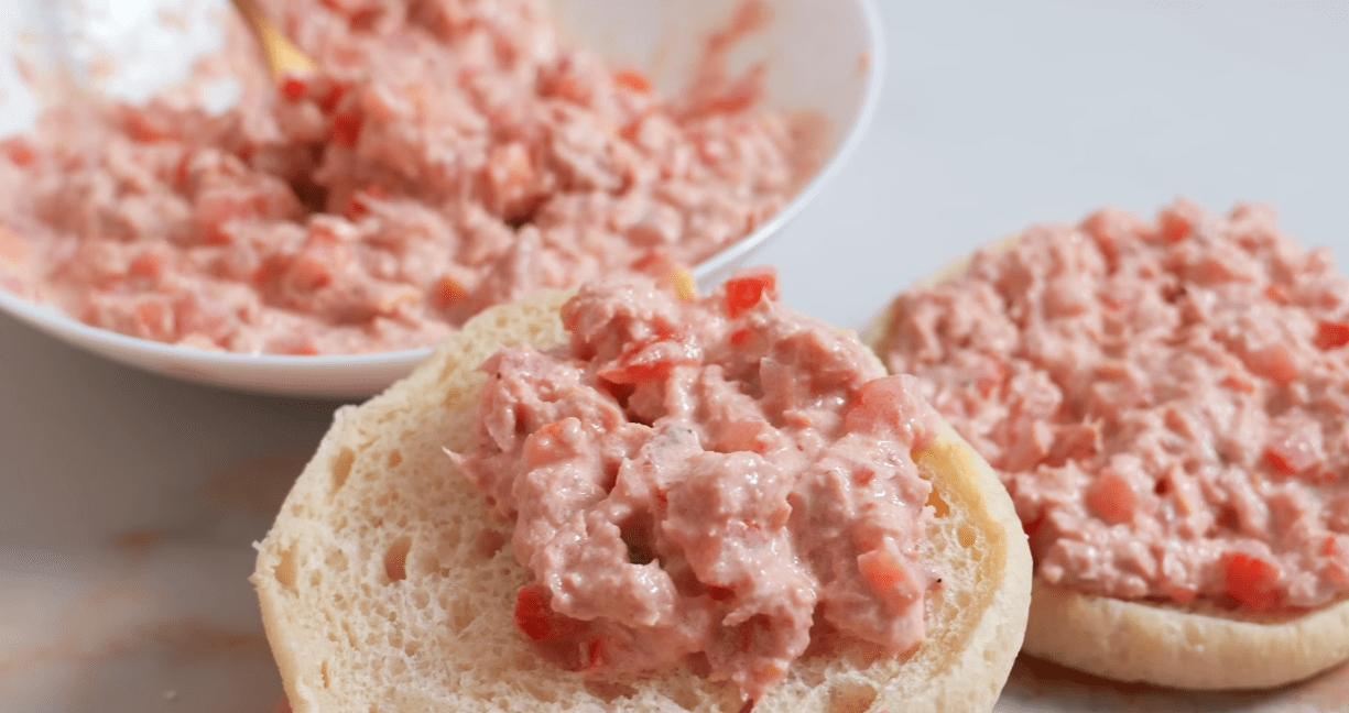 Рецепт намазки на хліб всього з 2 інгредієнтів