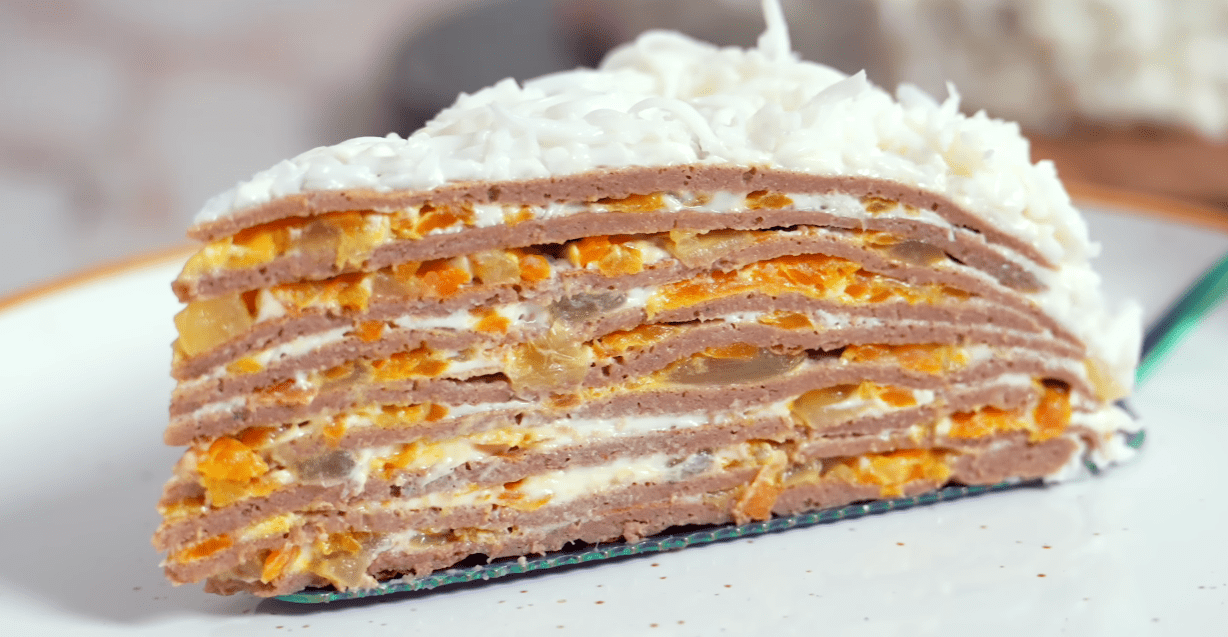 Кулінари поділились унікальним рецептом печінкового торту на новорічні свята