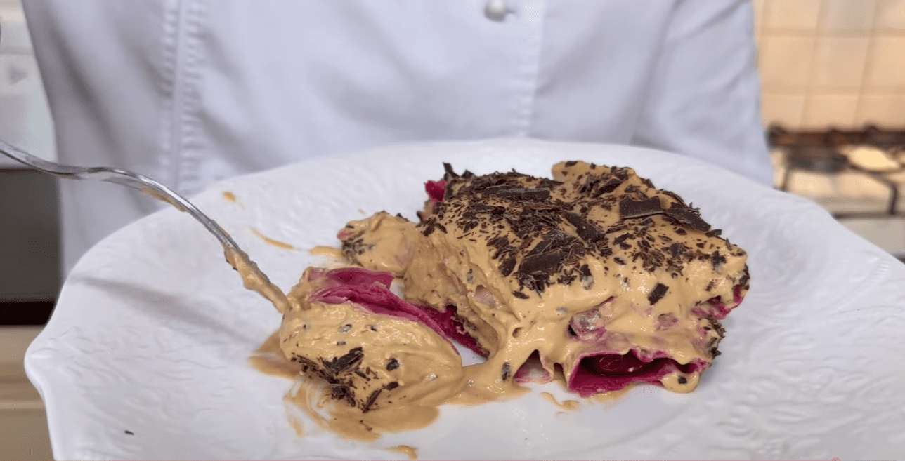 Рецепт смачного та дешевого торта з лавашу, сметани та будь-яких ягід