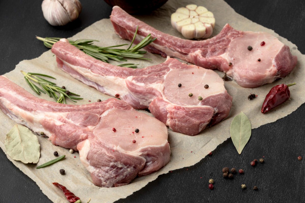 Кулінари розповіли, яке м'ясо підходить для приготування домашньої ковбаси