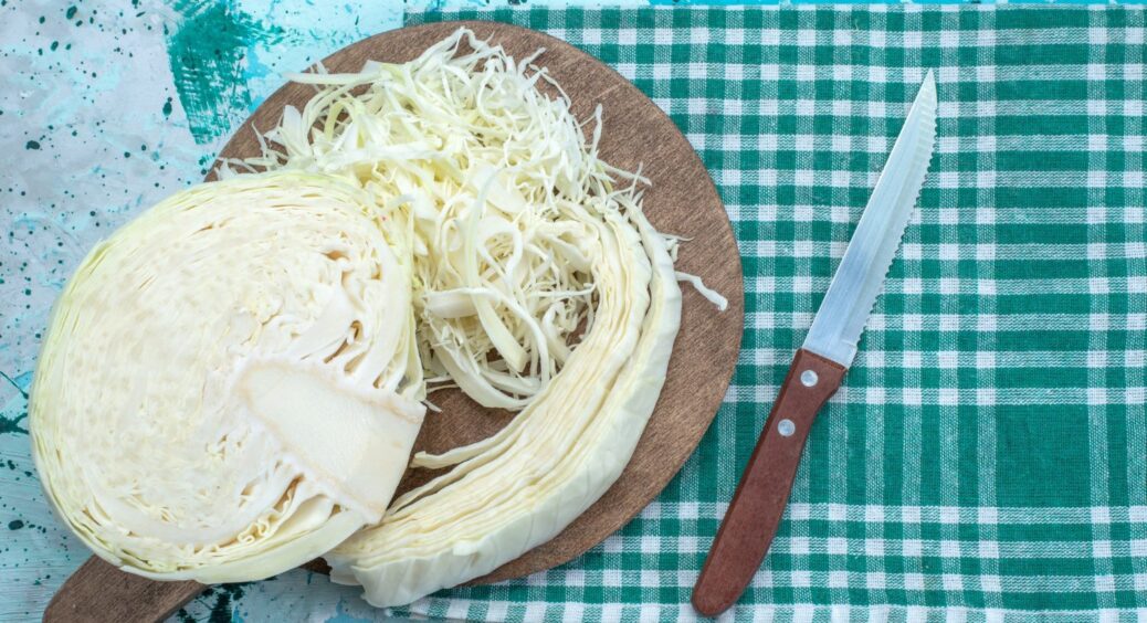 Цей овоч провокує безсоння: що категорично не можна їсти після 19:00, якщо хочете висипатися 