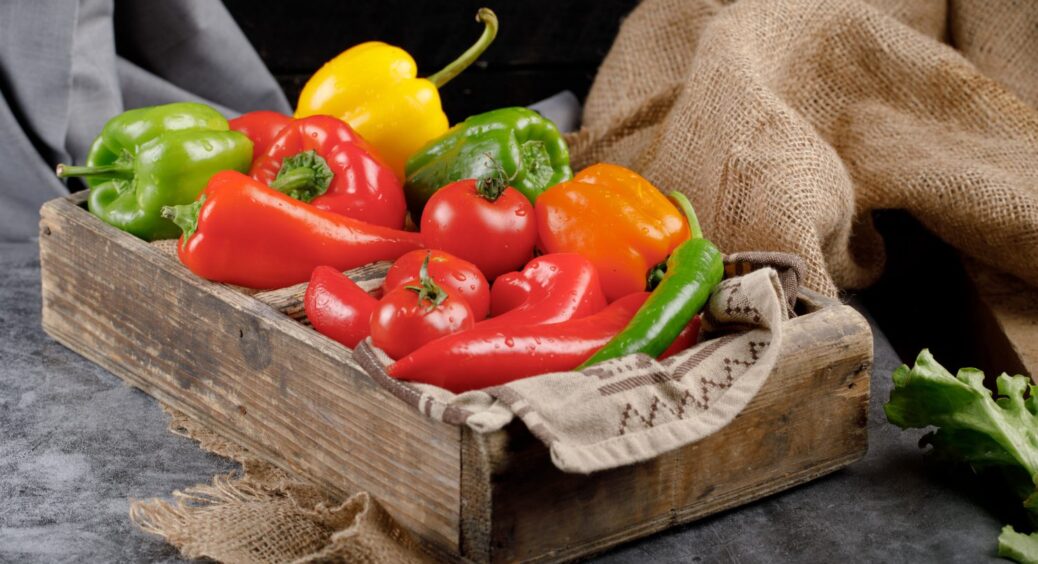 Зі 100 обрала 3 найкращих: сорти солодкого перцю на 2026 рік – добре йдуть і в холод, і в спеку 