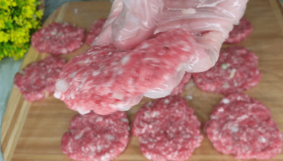 Кулінари розповіли, як приготувати смачні ліниві біляші за 10 хвилин