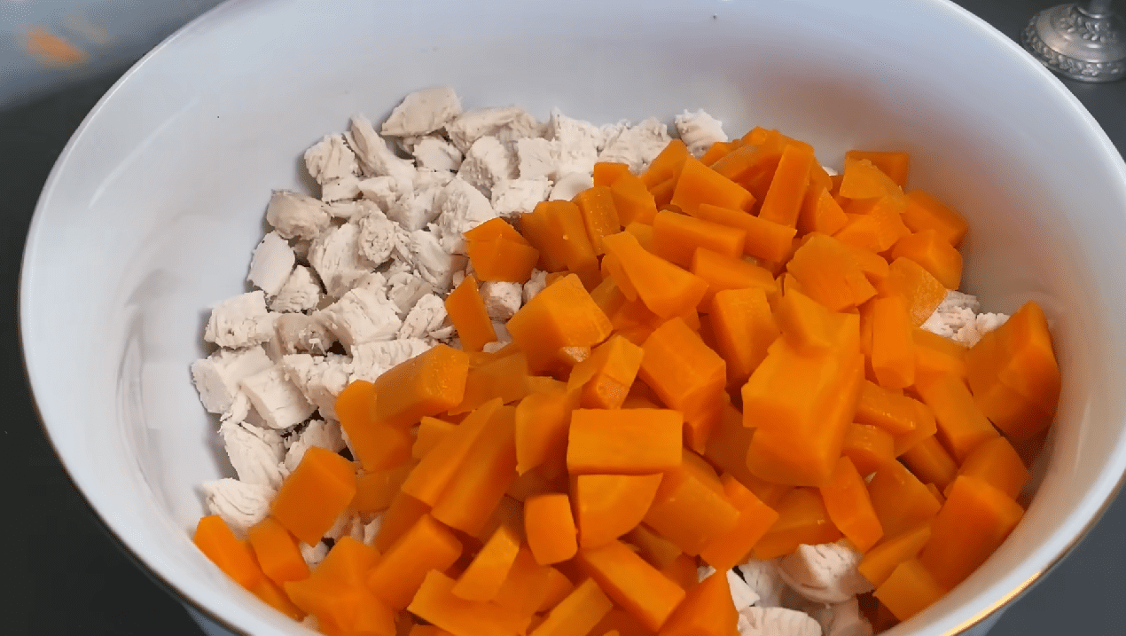 Рецепт смачного святкового салату без майонезу на Новий рік