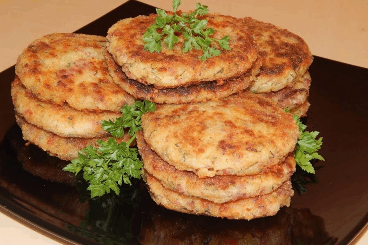 Рецепт картопляних шніцелів з начинкою із тунця