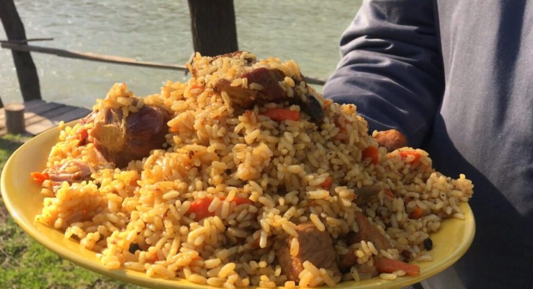 Уся хитрість у цій моркві: ось як в ресторанах узбецький плов готують настільки смачно 