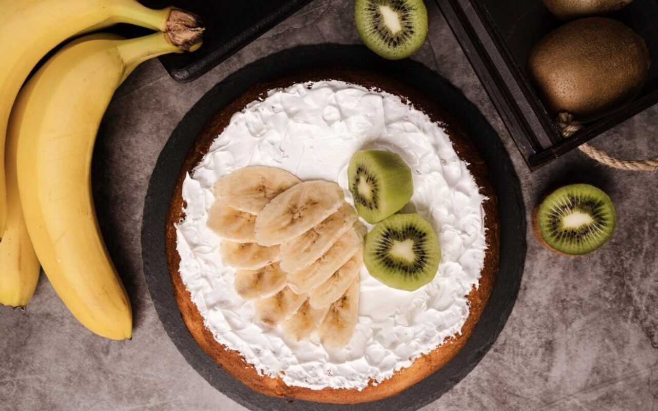 Кухарі назвали смачний рецепт торту з лаваша та банану 