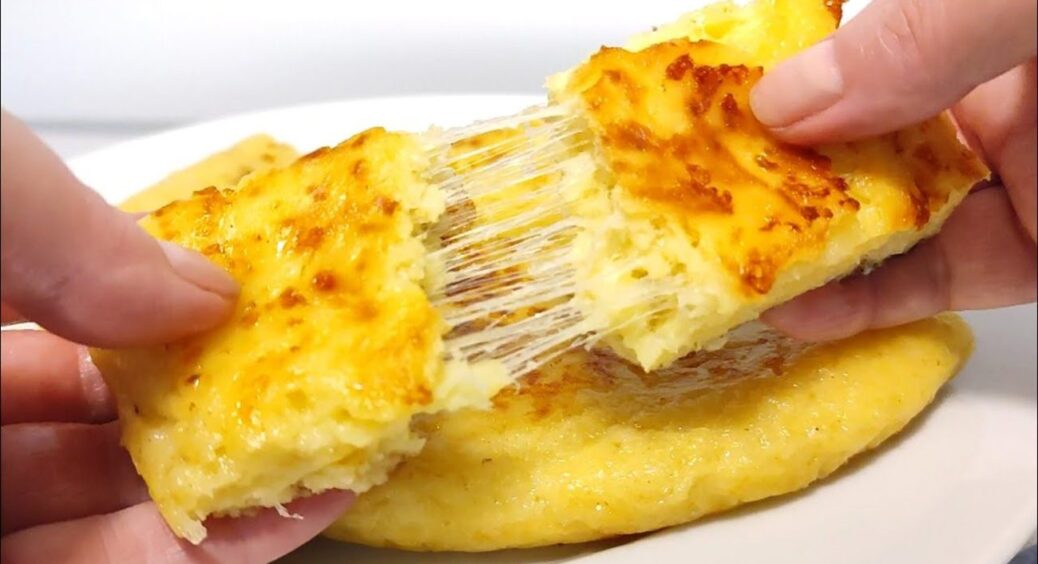 Сирний коржик на сніданок “Лише для своїх” – такий смачний рецепт, що гуляє лише в колі сім’ї 