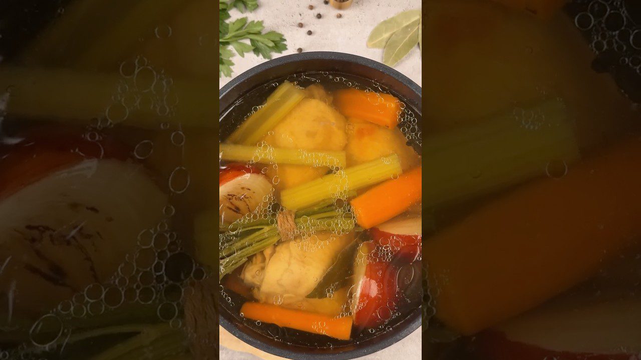 Рецепт домашнього бульйону з курки