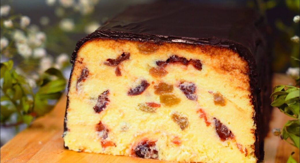 Цілий рік чекаю зими, щоб приготувати цей сирник “Лише для своїх”: яка смачна начинка і крем 