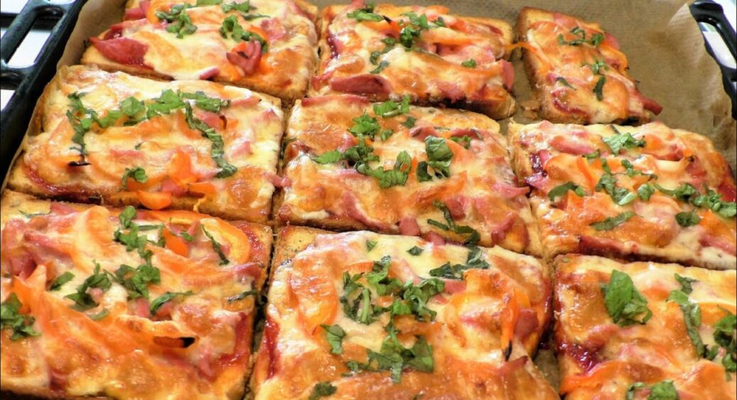 Різдвяна піца із хліба для тостів: Твоя дорога родина з’їсть по 3 порції 