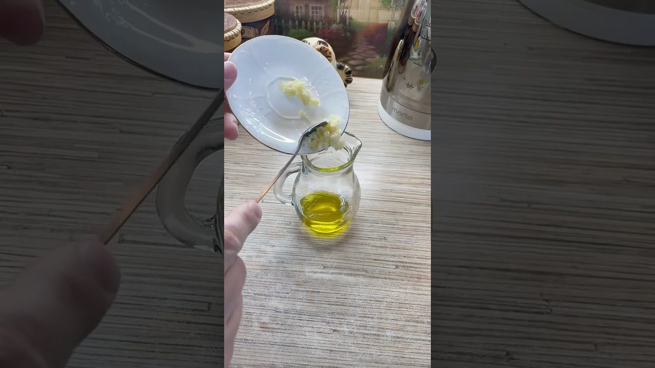 Дієтологи розповіли, чим зправити новорічні салати замість майонезу