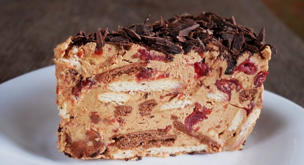 Торт “Зимова вишня” без випічки: десерт, який врятує, коли немає часу возитися з тістом 5 годин 