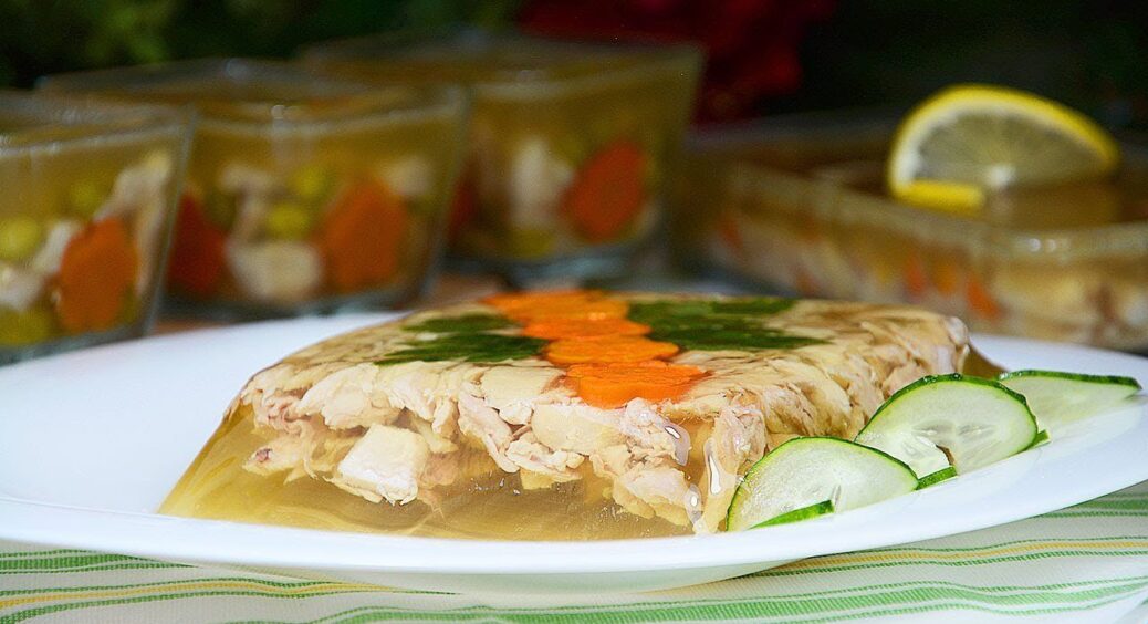 Чому холодець не застигає: 5 технологічних помилок, яких не можна допустити перед Новим роком 