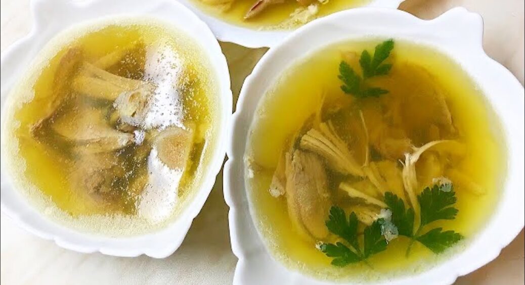 Секрет ідеально прозорого холодцю: обов’язково киньте цей 1 неочищений овоч 