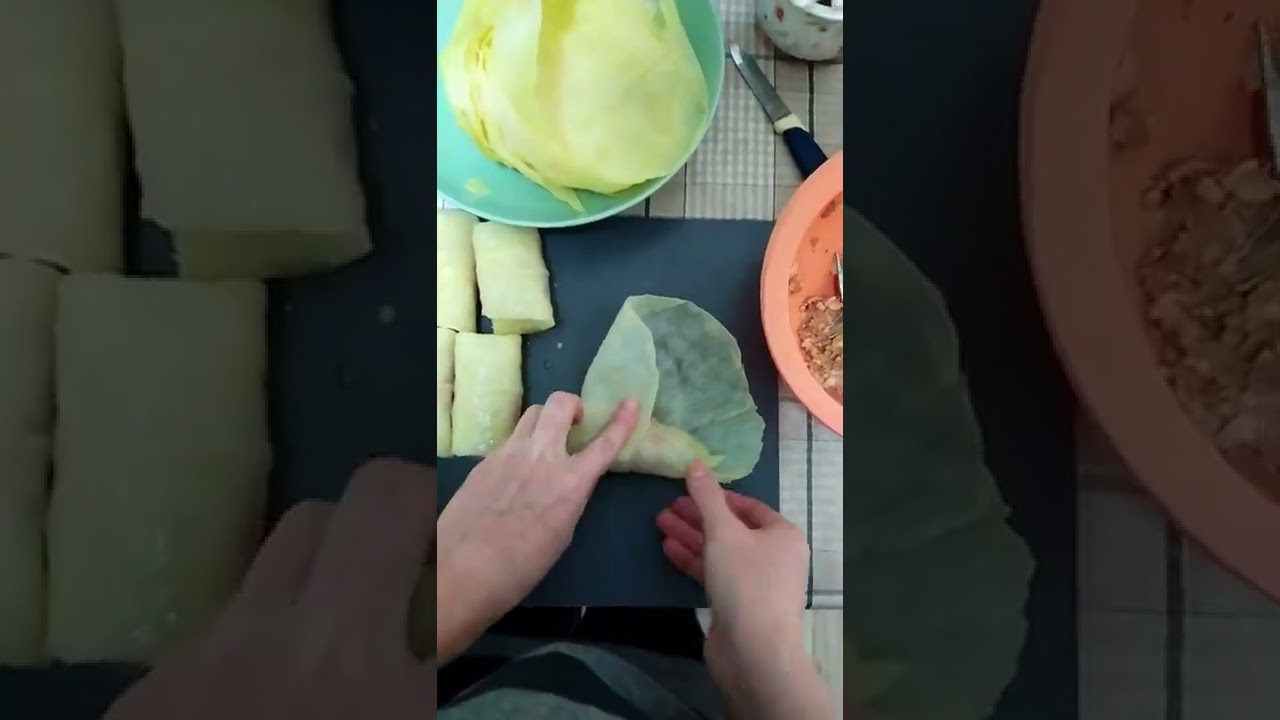 Блогерка поділилась лайфхаком, як підготувати листя з капусти на голубці