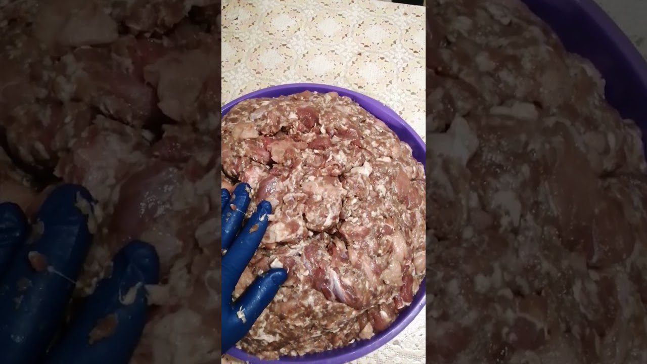 Кулінари розповіли, яке м'ясо підходить для приготування домашньої ковбаси