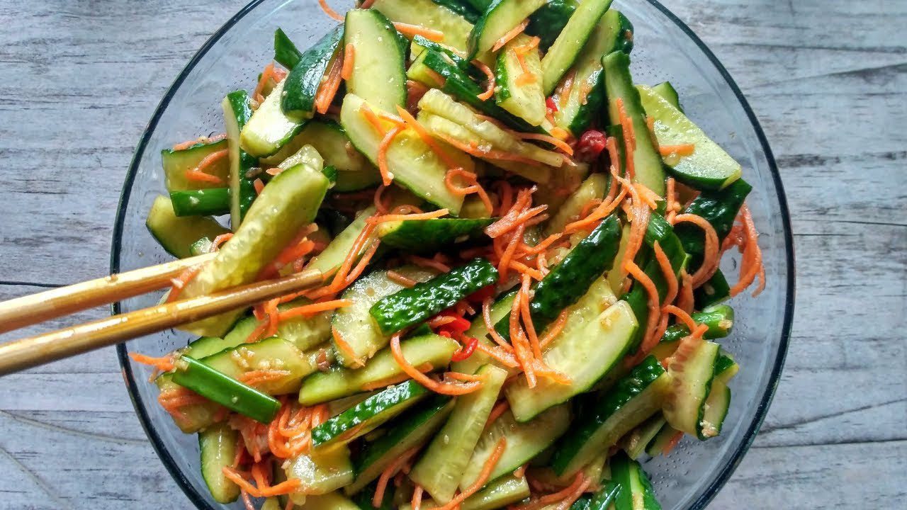 Рецепт овочевого салату з часником на Новий рік 2026