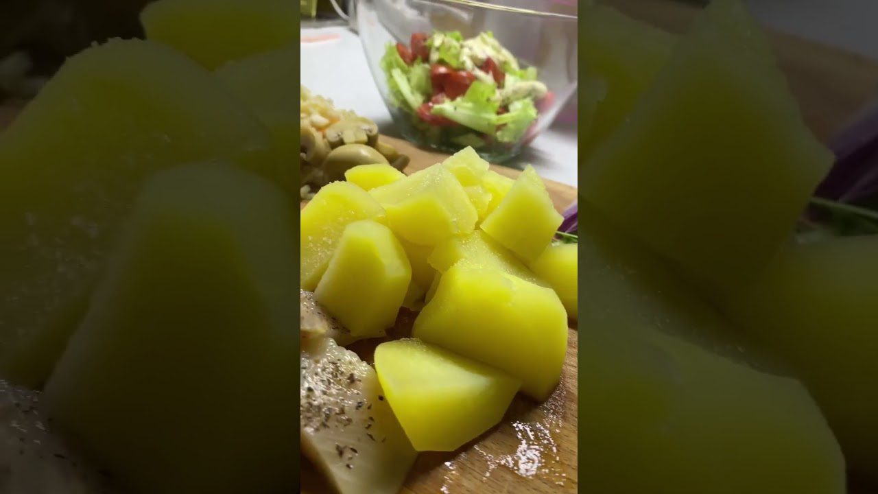 Рецепт багатошарового салату з картоплі та оселедцю