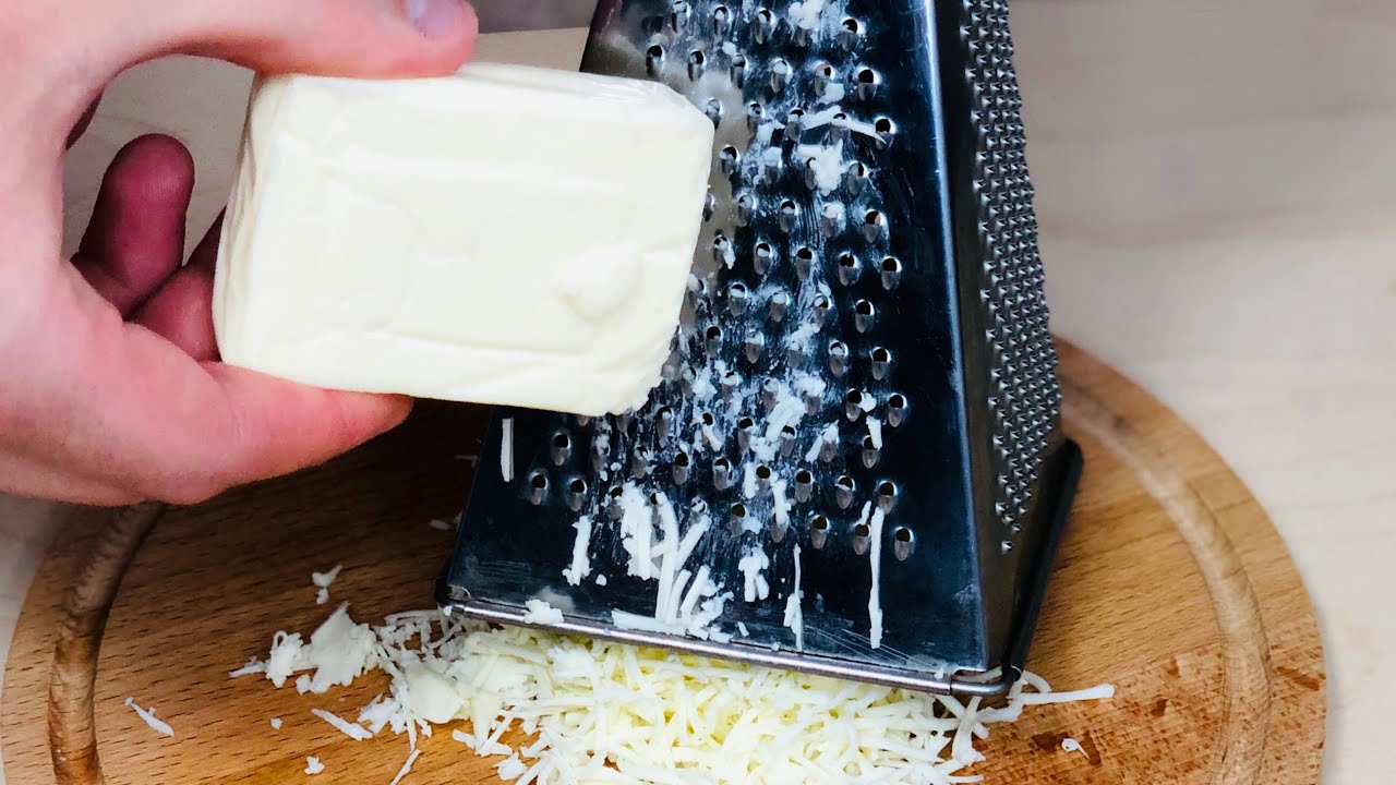 Рецепт святкового салату з буряка та плавлених сирків