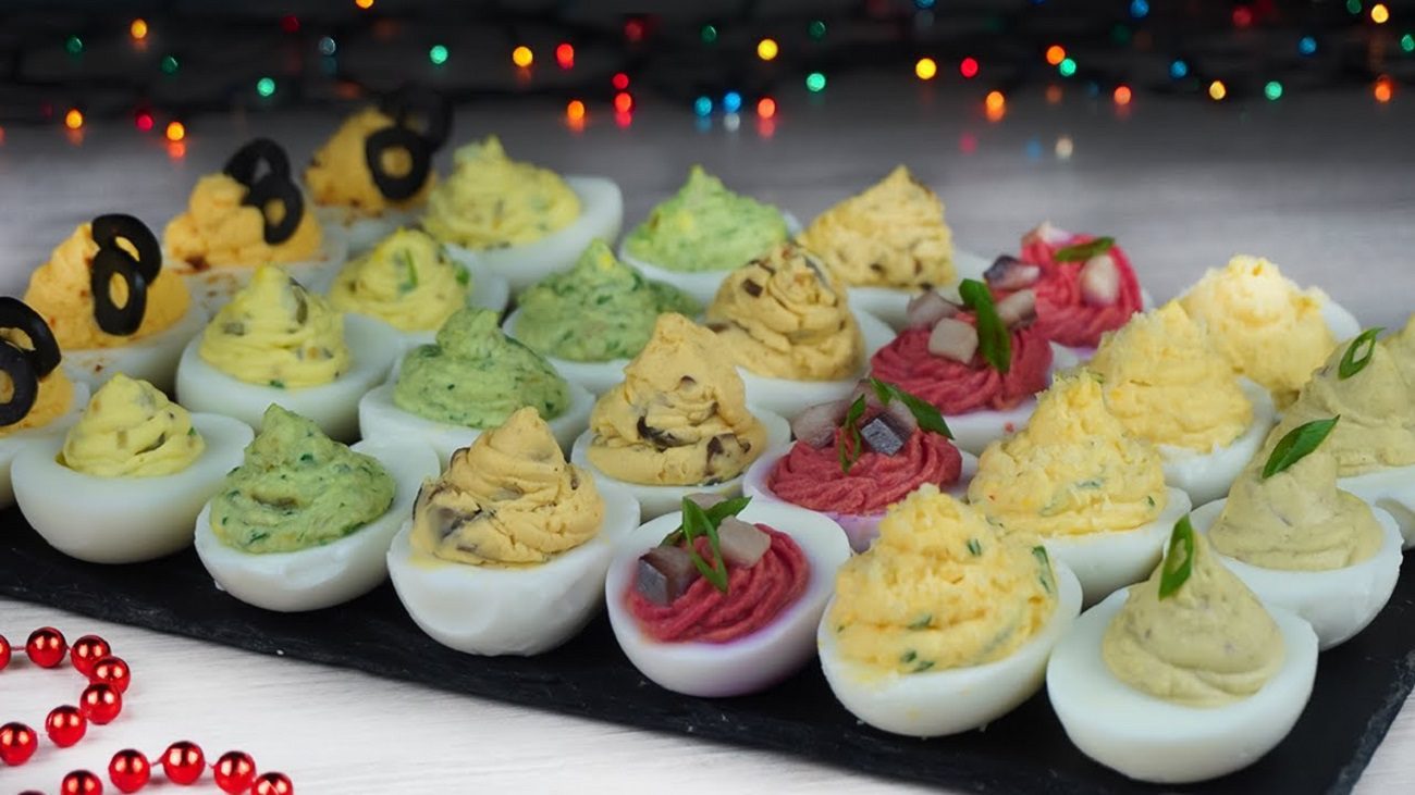Кулінари назвали 5 несподіваних начинок для фаршированих яєць