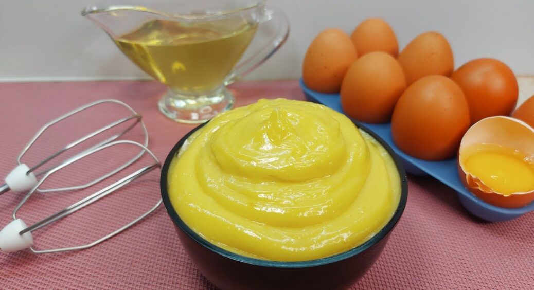 Не додавайте майонез, поки не спробуєте це: заправка для салатів із 2 жовтків та гірчиці 