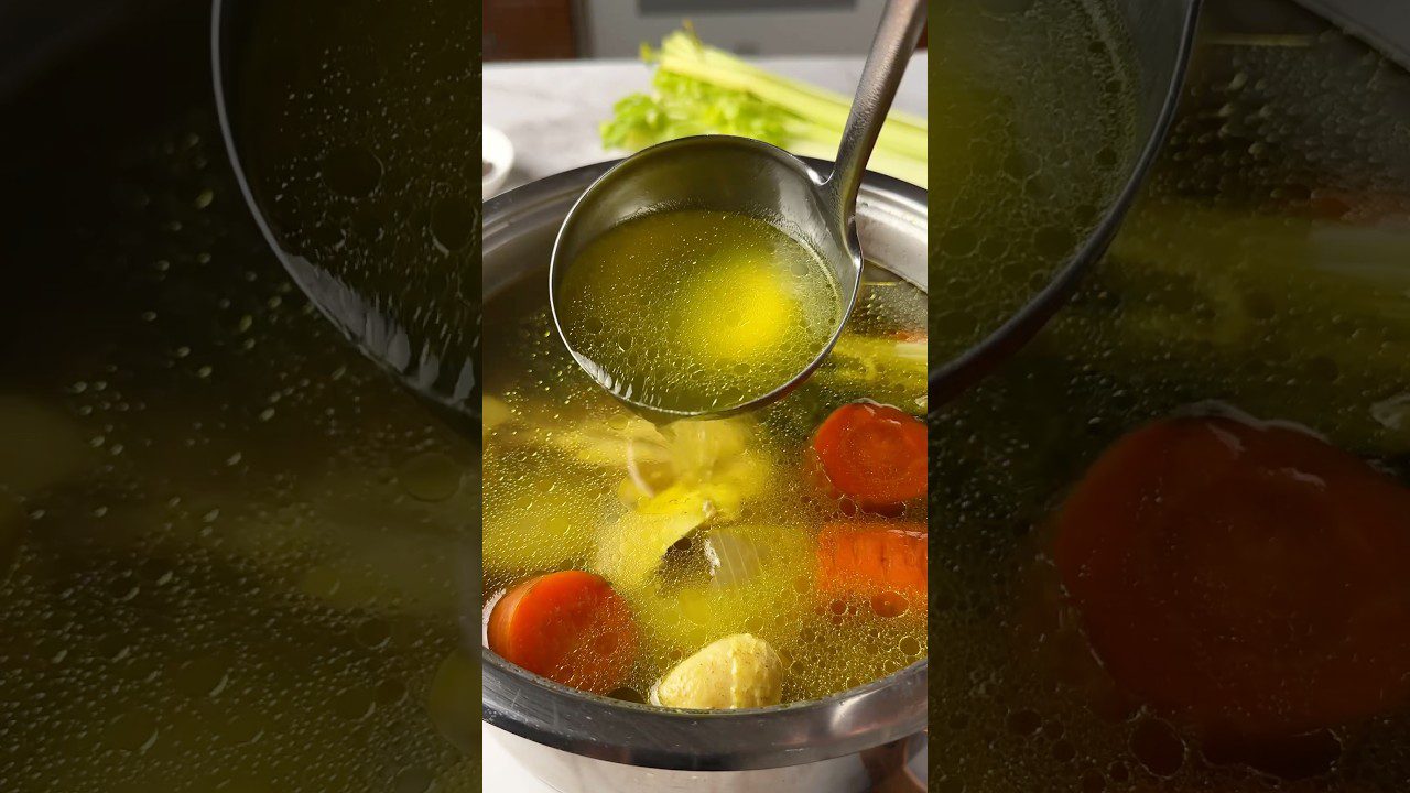Рецепт домашнього бульйону з курки