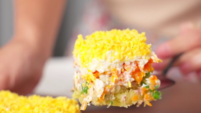 Рецепт нового листкового салату з печінки тріски на Новий рік та Різдво