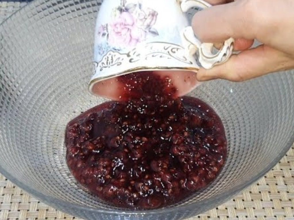 Рецепт торта Валентина з айвовою начинкою