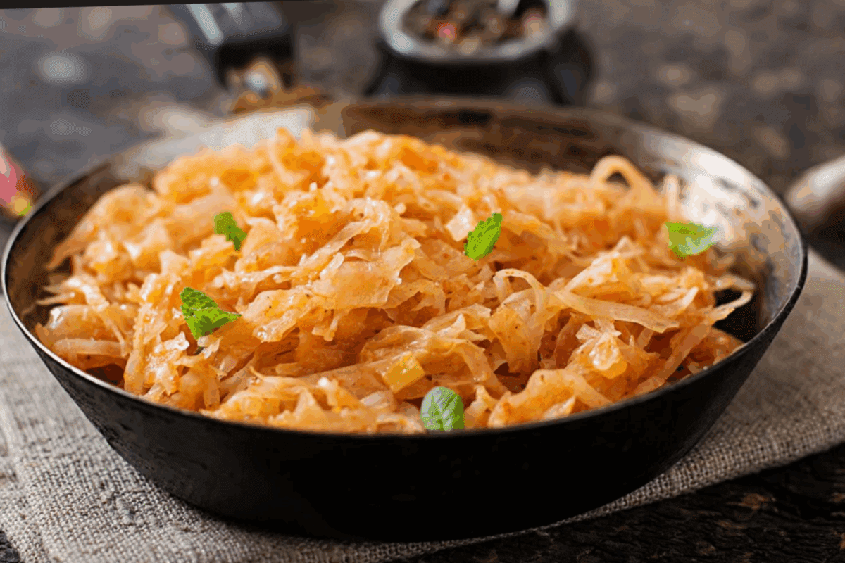 Кулінари розповіли, як правильно приготувати тушковану капусту