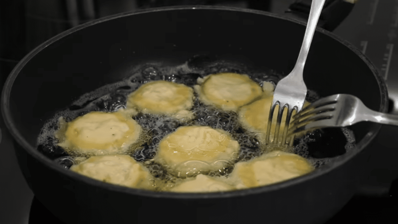 Кулінари поділились рецептом кабачків у клярі – бюджетно, доступно й легко Кулінари поділились рецептом кабачків у клярі – бюджетно, доступно й легко