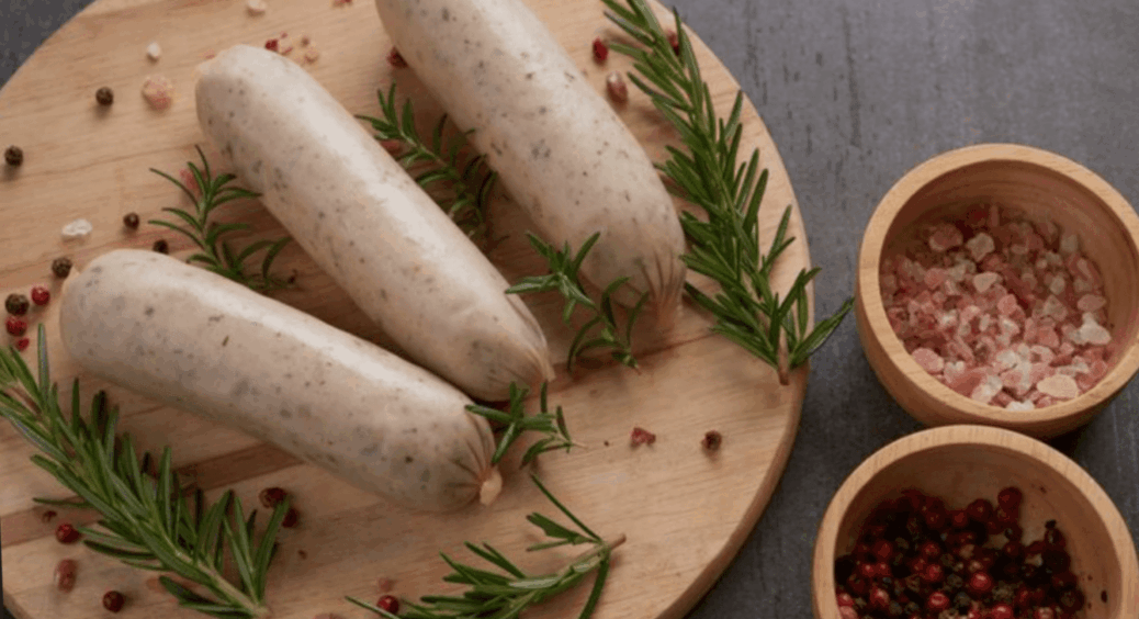 Ніяких складних оболонок! Домашня куряча ковбаса без варіння за 1 годину: смачно і корисно 