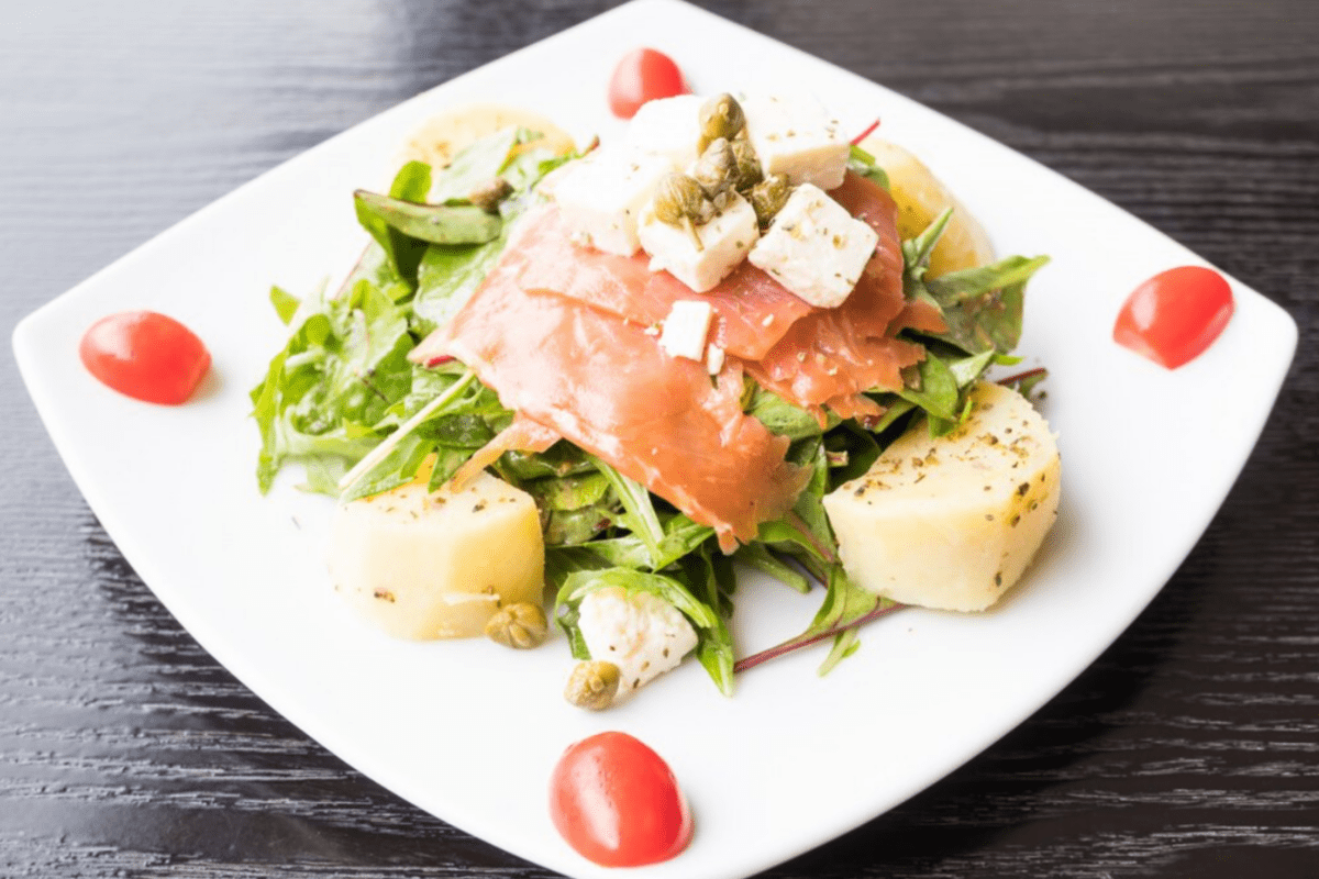 Кулінари поділились рецептом найсмачнішого салату на новорічні свята