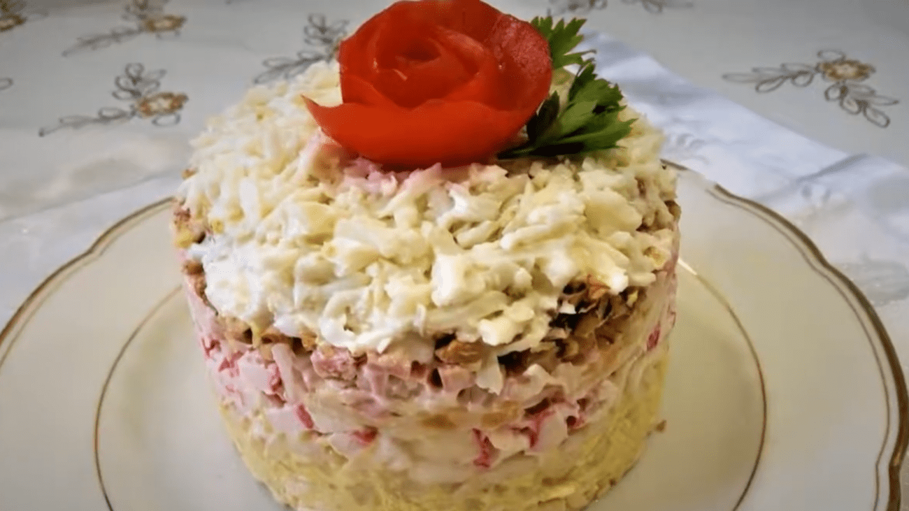 Кулінари розсекретили рецепт новорічного салату Снігова королева