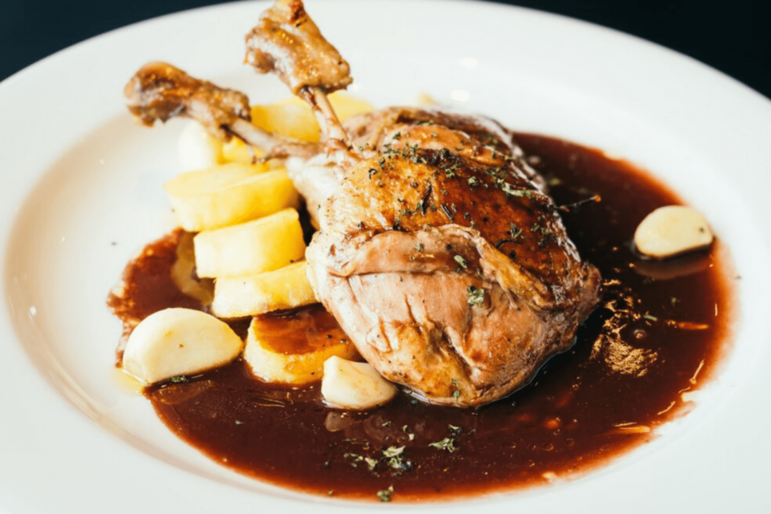 Кулінари розповіли, як смачно замаринувати качку перед запіканням