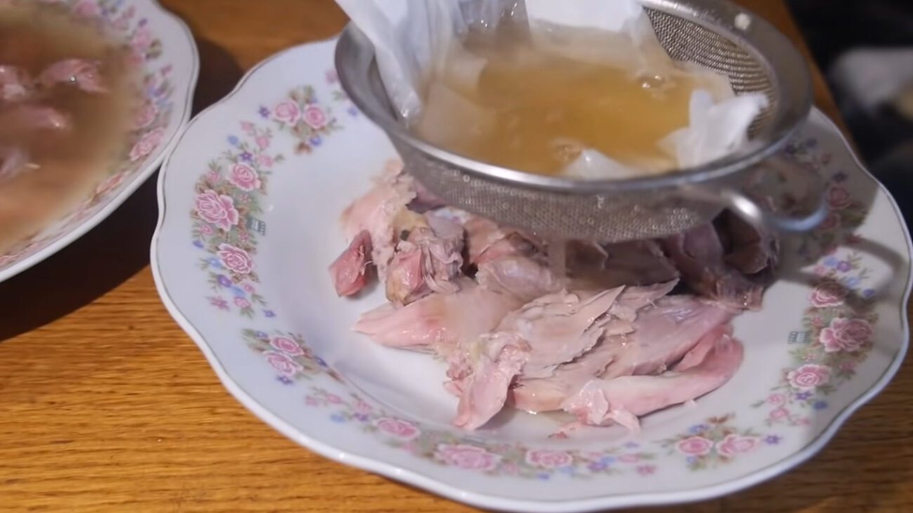 Господині розповіли, як зробити ідеальний холодець без желатину з 2 видів м'яса