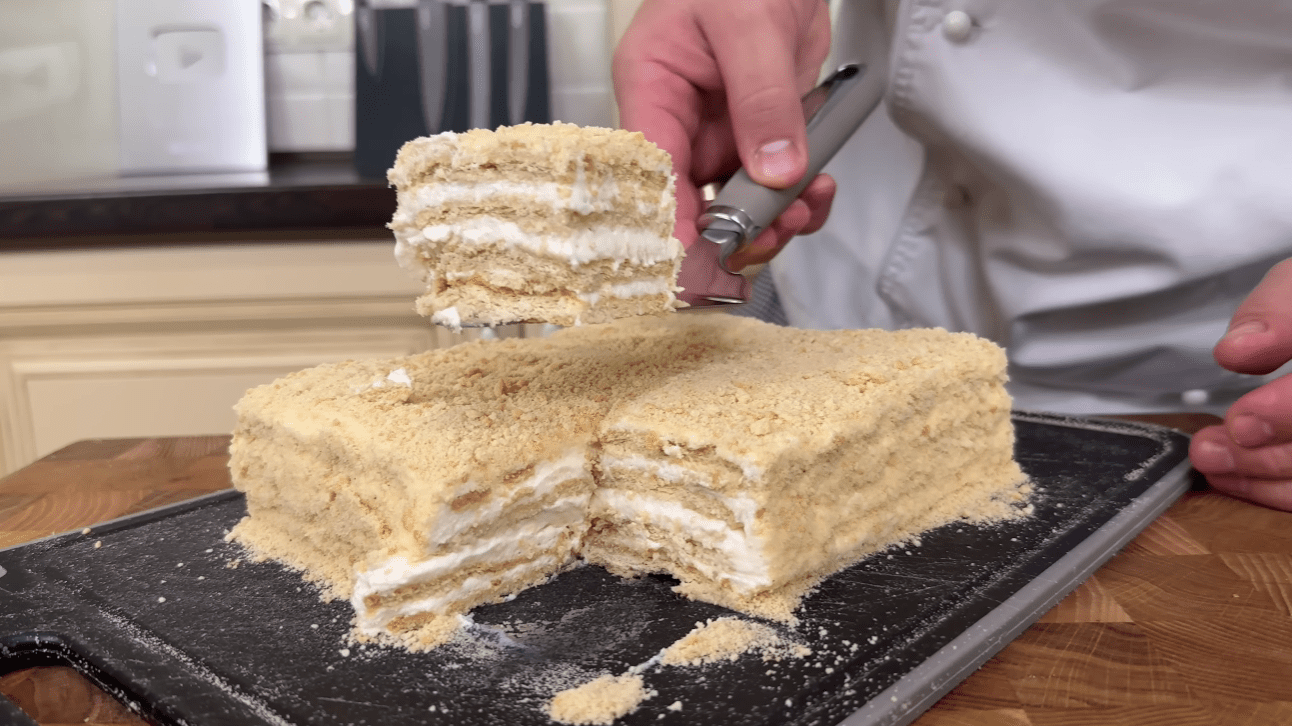 Рецепт смачного торта, який можна зробити навіть без світла