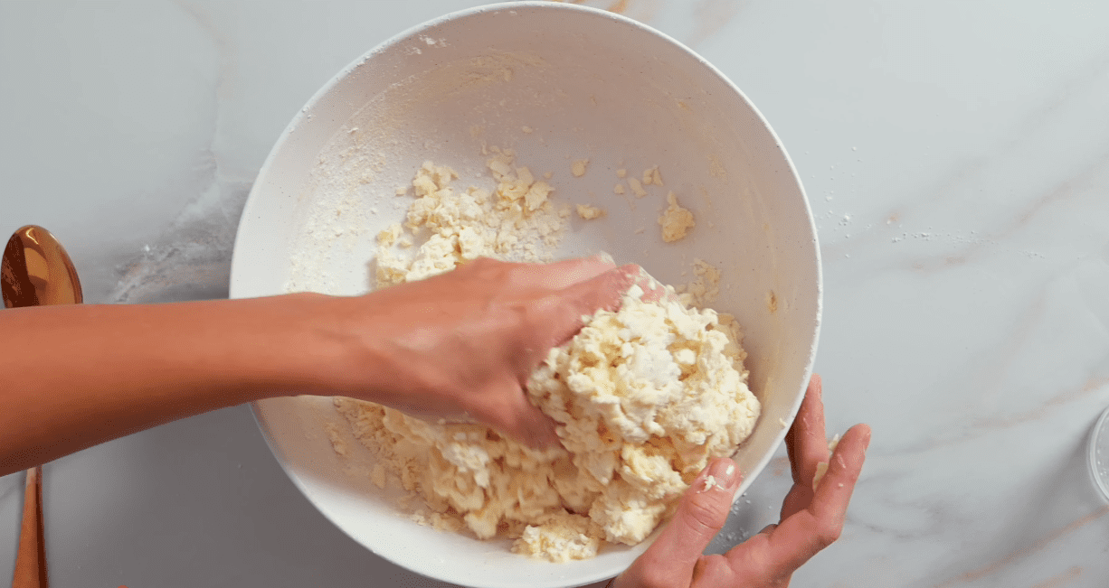 Рецепт Наполеона з тонкими хрусткими коржами та новим кремом