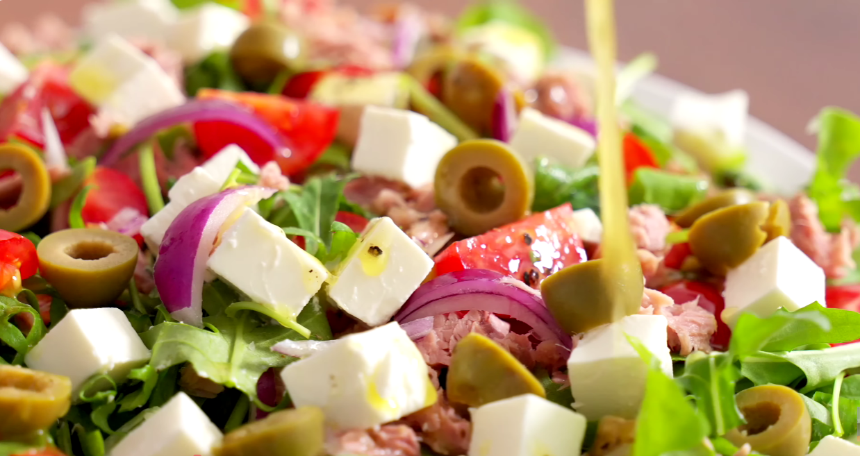 Кулінари знайшли 3 нових хітових салати на Різдво та Новий рік 2026