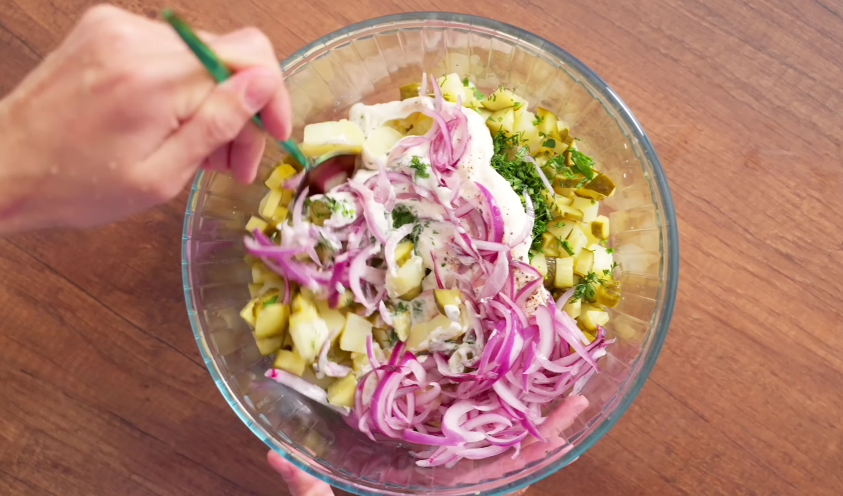 Кулінари знайшли 3 нових хітових салати на Різдво та Новий рік 2026