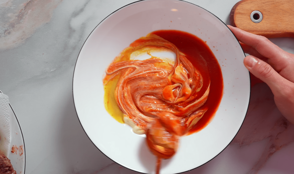 Рецепт нової закуски: новорічні міні-бургери з лаваша та фаршу