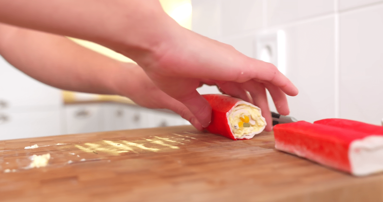 Рецепт нової супер закуски з крабових паличок на Новий рік