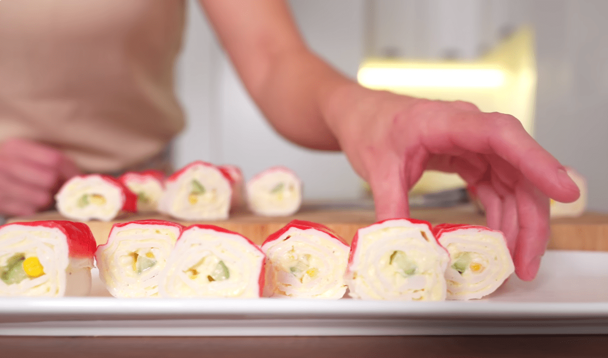 Рецепт нової супер закуски з крабових паличок на Новий рік