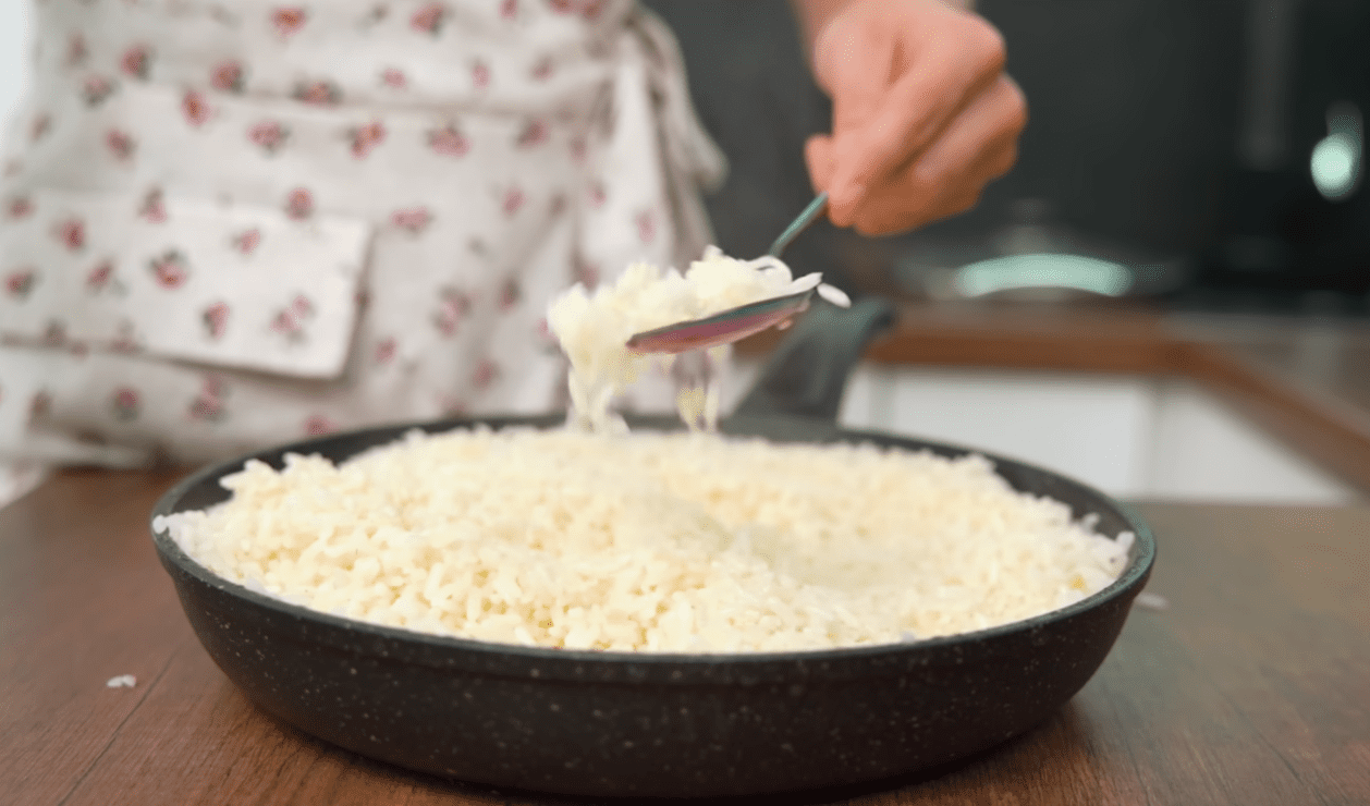 Кулінари розповіли, як просто зварити рис, щоб він був розсипчастим