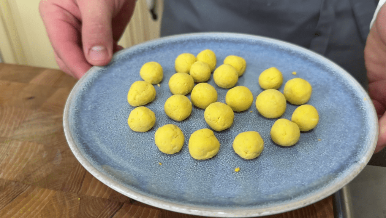 Новий рецепт Мімози: всі просять рецепт, бо вона ніжна й повітряна, як торт