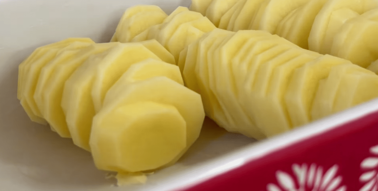 Рецепт картоплі з вершками та сиром, як готують тільки у Франції