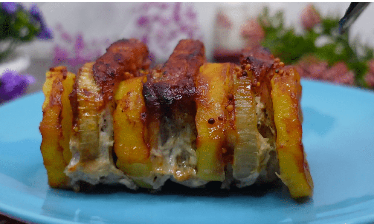 Рецепт святкової страви з м'яса та картоплі з незвичайним соусом