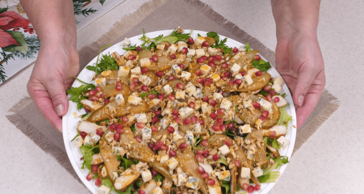 Рецепти 3 нових ефектних салатів без майонезу на святковий стіл