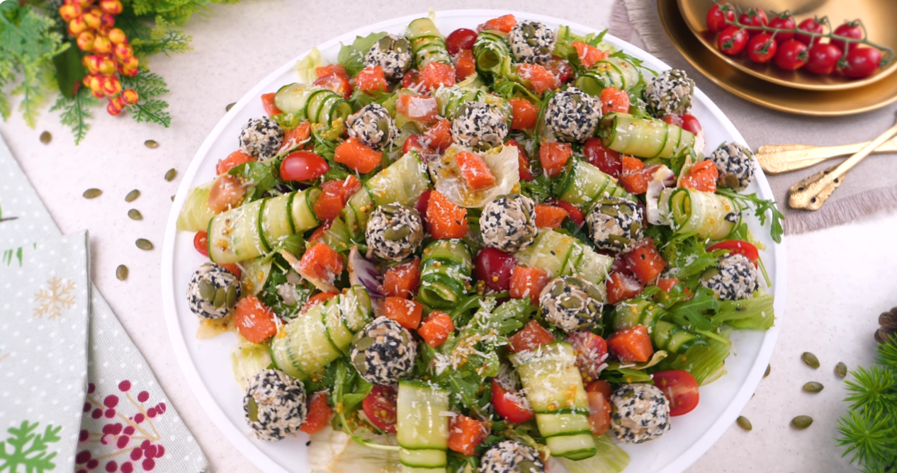 Рецепти 3 нових ефектних салатів без майонезу на святковий стіл